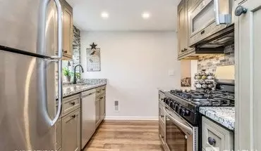 3 of 14 21 W Franklin Ave Unit 2 Apartment for rent in Naperville, IL