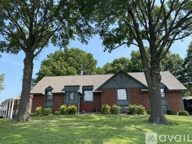 1202 NW 6th St Unit 1202 Apartment for rent in Blue Springs, MO