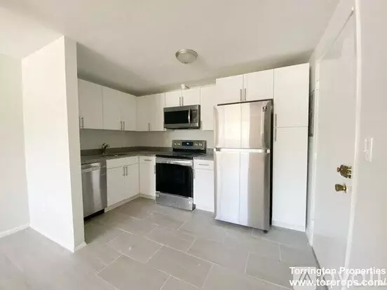 280 Hyde Park Ave Unit 7 Apartment for rent in Boston, MA