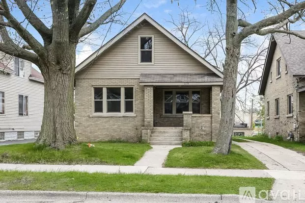 1135 Crescent St NE Apartment for rent in Grand Rapids, MI 1135 Crescent St NE Apartment for rent in Grand Rapids, MI