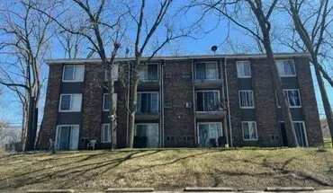 2 of 10 459 Prospect Ave Unit 12 Apartment for rent in Pewaukee, WI