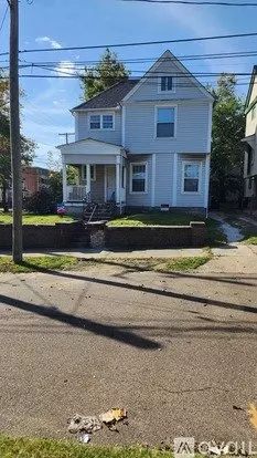42 S Adams St Unit 3 Apartment for rent in Akron, OH