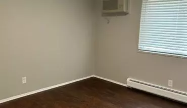 4 of 7 4103 Benjamin Ave Unit 1 Apartment for rent in Royal Oak, MI