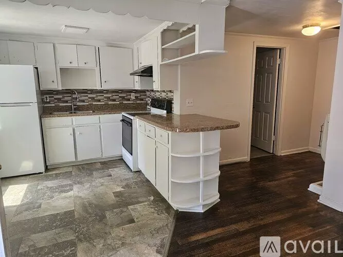 2 of 3 5814 Robinson St Unit D Apartment for rent in Hanahan, SC