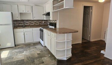 5814 Robinson St Unit D Apartment for rent in Hanahan, SC
