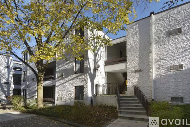 330 W Miner St Unit 1A Apartment for rent in Arlington Heights, IL