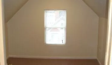 5 of 7 3046 W Lyndale St, Unit Attic Apartment for rent in Chicago, IL