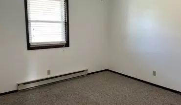 5 of 14 204 North Parkway Drive, Unit Apt A Apartment for rent in Pekin, IL