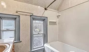 4 of 19 1820 N 9th St Unit Upper Apartment for rent in Sheboygan, WI