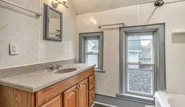 3 of 19 1820 N 9th St Unit Upper Apartment for rent in Sheboygan, WI