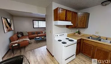 5 of 14 703 S Dakota Ave Unit 9 Apartment for rent in Sioux Falls, SD