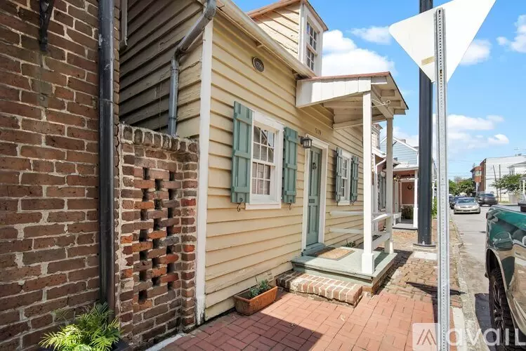 519 E York St House for rent in Savannah, GA