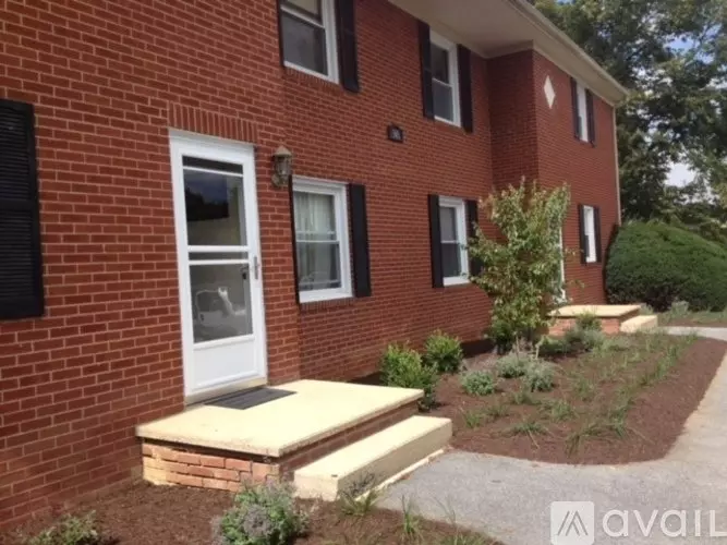 505 E College St Unit 6 Apartment for rent in Bridgewater, VA