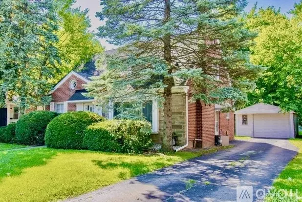 1231 Washtenaw Ave Unit 1 Apartment for rent in Ypsilanti, MI
