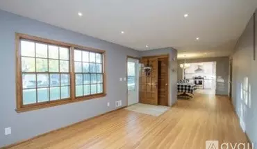 4 of 14 8725 W Bush Lake Rd House for rent in Bloomington, MN