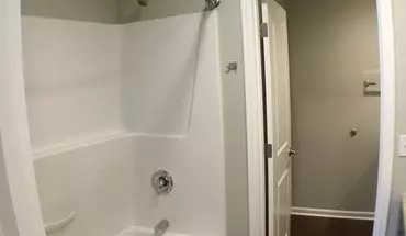 5 of 14 303 18th St Unit E Apartment for rent in La Grande, OR