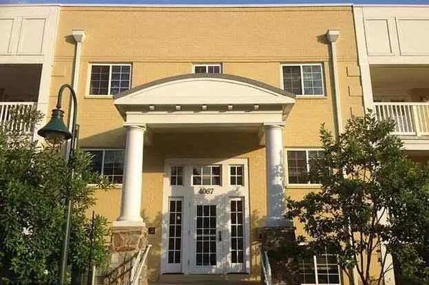 4067 S Four Mile Run Dr, Unit 302 Apartment for rent in Arlington, VA 4067 S Four Mile Run Dr, Unit 302 Apartment for rent in Arlington, VA