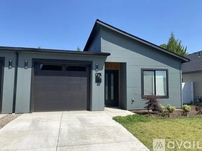 772 Terrazzo Way, Unit 772 Apartment for rent in Medford, OR