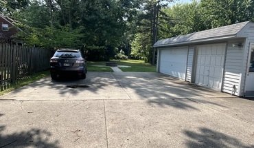 1604 S Green Rd Unit 2 Apartment for rent in South Euclid, OH