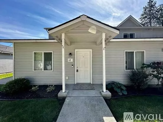 723 E Whispering Pines Ln Unit 00 Apartment for rent in Coeur Dalene, ID