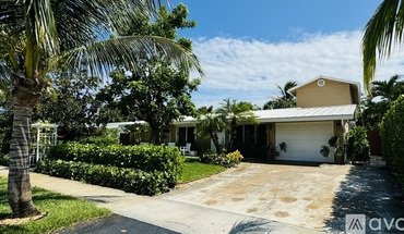 1002 Southeast 4Th Court Apartment for rent in Deerfield Beach, FL