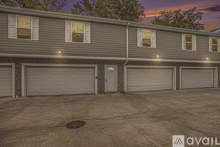 2621 Redwood Ave Unit 2625 Apartment for rent in Kalamazoo, MI