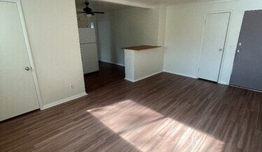 2986 Woodrow Ave Unit 8 Apartment for rent in Cincinnati, OH