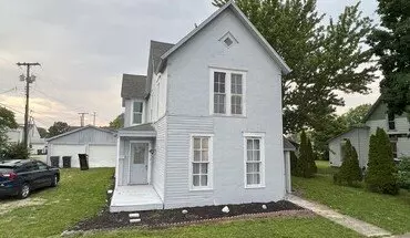 3 of 10 130 N Broadway St House for rent in Albany, IN