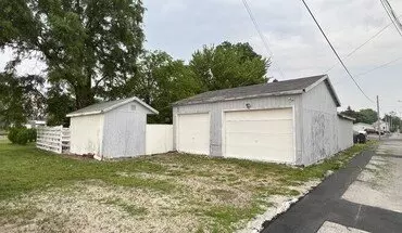 5 of 10 130 N Broadway St House for rent in Albany, IN