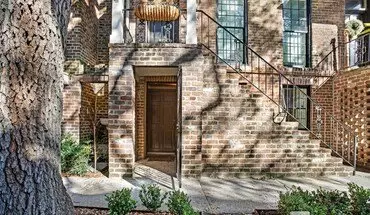 2 of 21 220 E Taylor St Unit Lower Apartment for rent in Savannah, GA