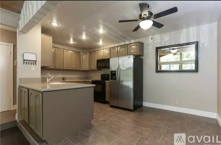 2 of 2 21372 Brookhurst St Unit 3 Apartment for rent in Huntington Beach, CA