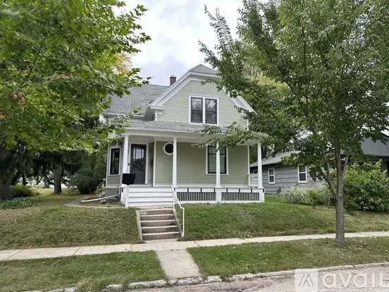 125 S Garfield Ave Apartment for rent in Port Washington, WI