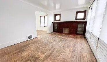 2 of 6 15307 Biltmore Street, Unit Lower Apartment for rent in Detroit, MI