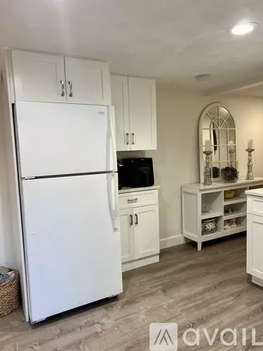 2 of 3 20 Arnold St House for rent in Needham, MA
