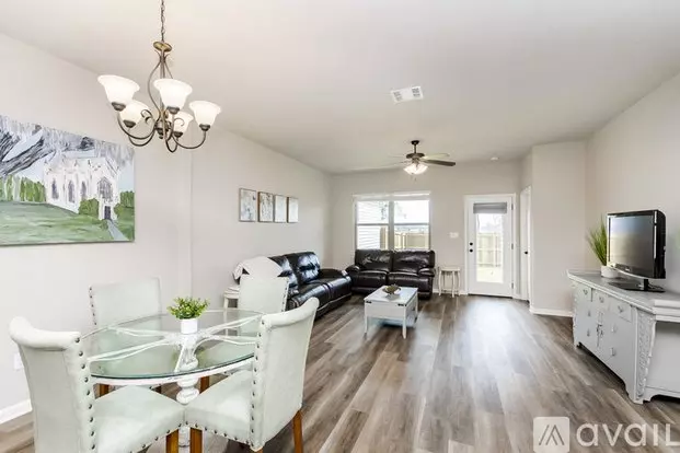 2800 S Roth Ave Apartment for rent in Gonzales, LA