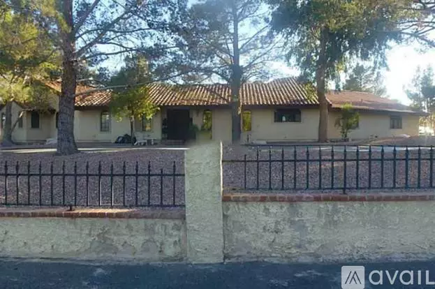 6681 Tara Ave Apartment for rent in Las Vegas, NV