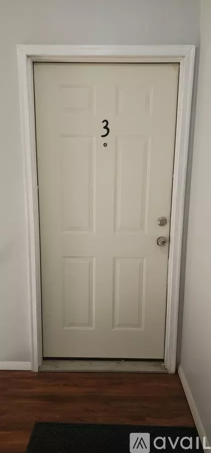 510 S Clayton St Unit 3 Apartment for rent in Bloomington, IL