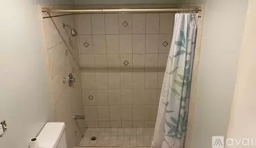 4 of 9 8725 SW Gdn Apartment for rent in Portland, OR