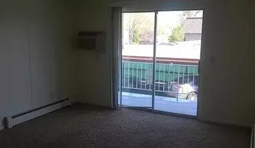 3 of 19 1035 Chester Rd Unit Princess Apartment for rent in Lansing, MI