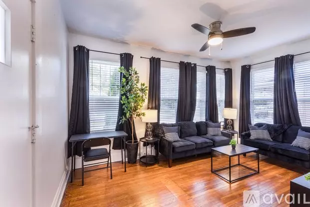 2262 Yale Ave Apartment for rent in Maplewood, MO