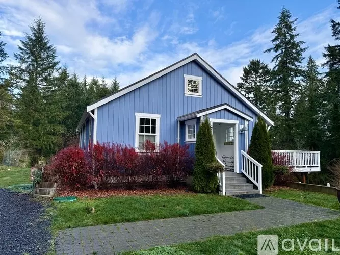 9500 Bucsit Ln NE House for rent in Bainbridge Island, WA