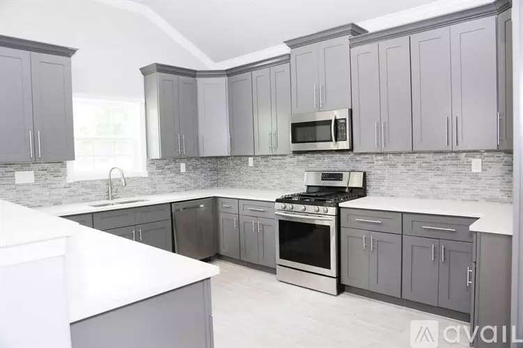 1422 E 34th St House for rent in Houston, TX