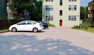 220 Eastern Ave Unit 2 SE Apartment for rent in Grand Rapids, MI