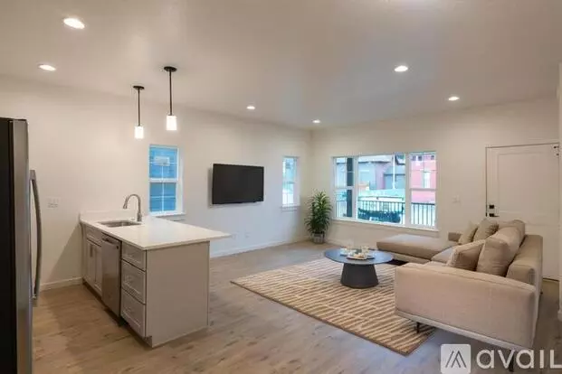 7979 W 2nd St Unit 5 Apartment for rent in Rathdrum, ID