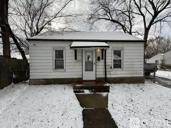 8508 Chapp Ave Unit 8508 Apartment for rent in Warren, MI