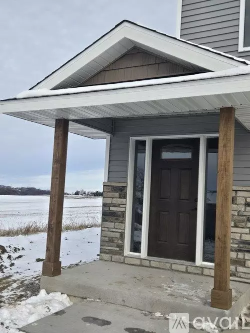 402 Elizabeth Ln House for rent in Tiffin, IA