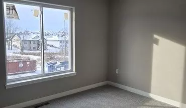 5 of 14 402 Elizabeth Ln House for rent in Tiffin, IA