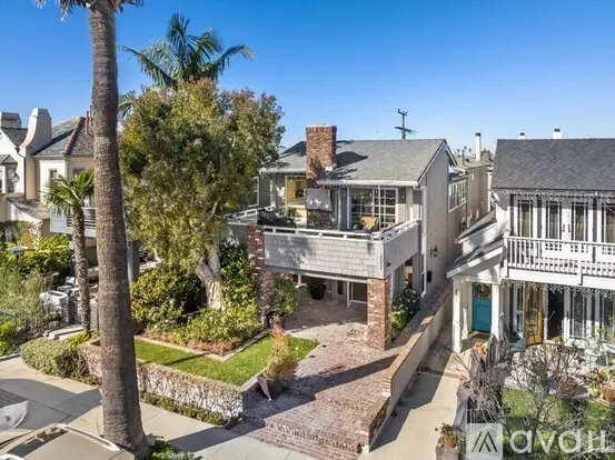 411 Goldenrod Ave Unit A Apartment for rent in Newport Beach, CA