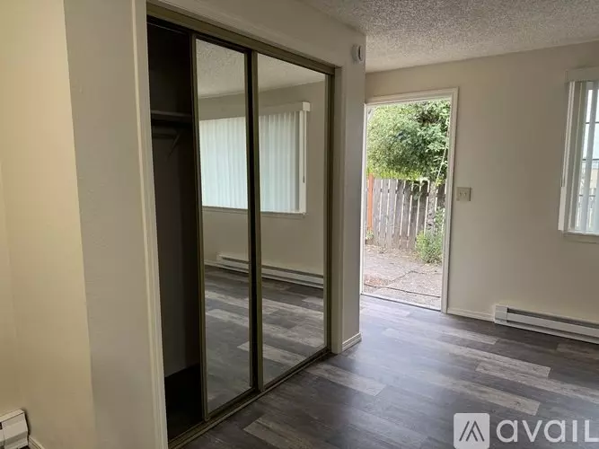 4886 Silverton Rd Unit 00 NE Apartment for rent in Salem, OR
