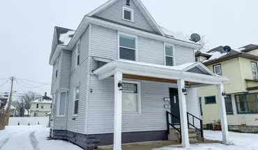2 of 25 72 W 17th St Unit Upper Apartment for rent in Holland, MI